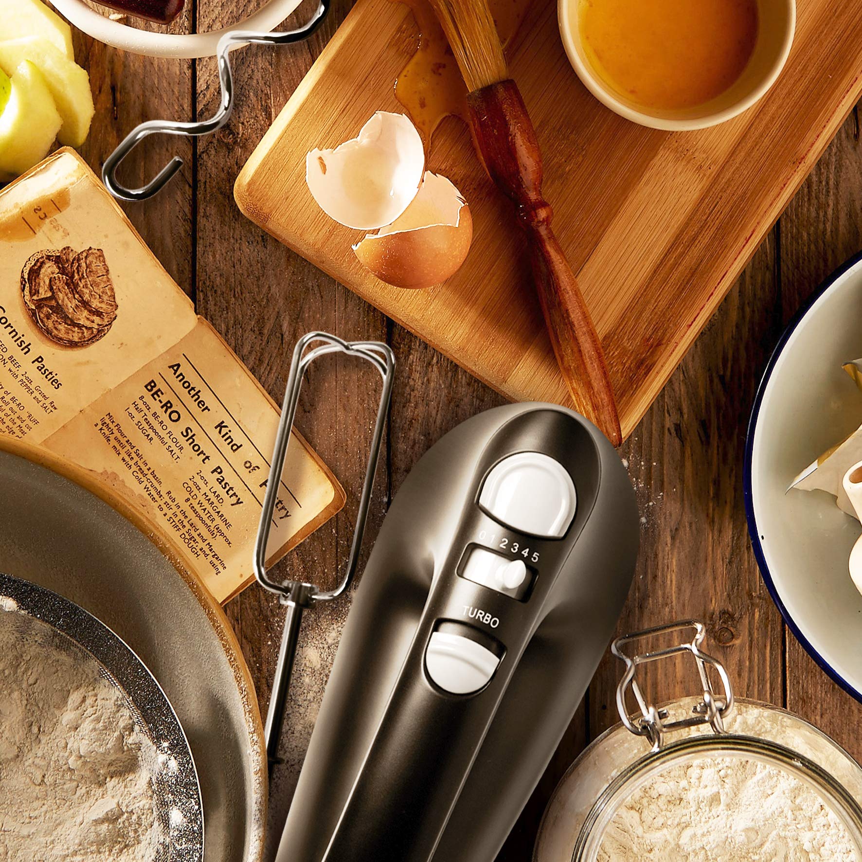 Duronic HM4 BK elektrischer Handmixer 400W, Handrührgerät mit Aufbewahrungsbox, Rührgerät Rührbesen Knethaken Aufbewahrungsbox, Rührmaschine, Küchenmixer, Handrührer, Mixer für Backen, Teig, Schwarz