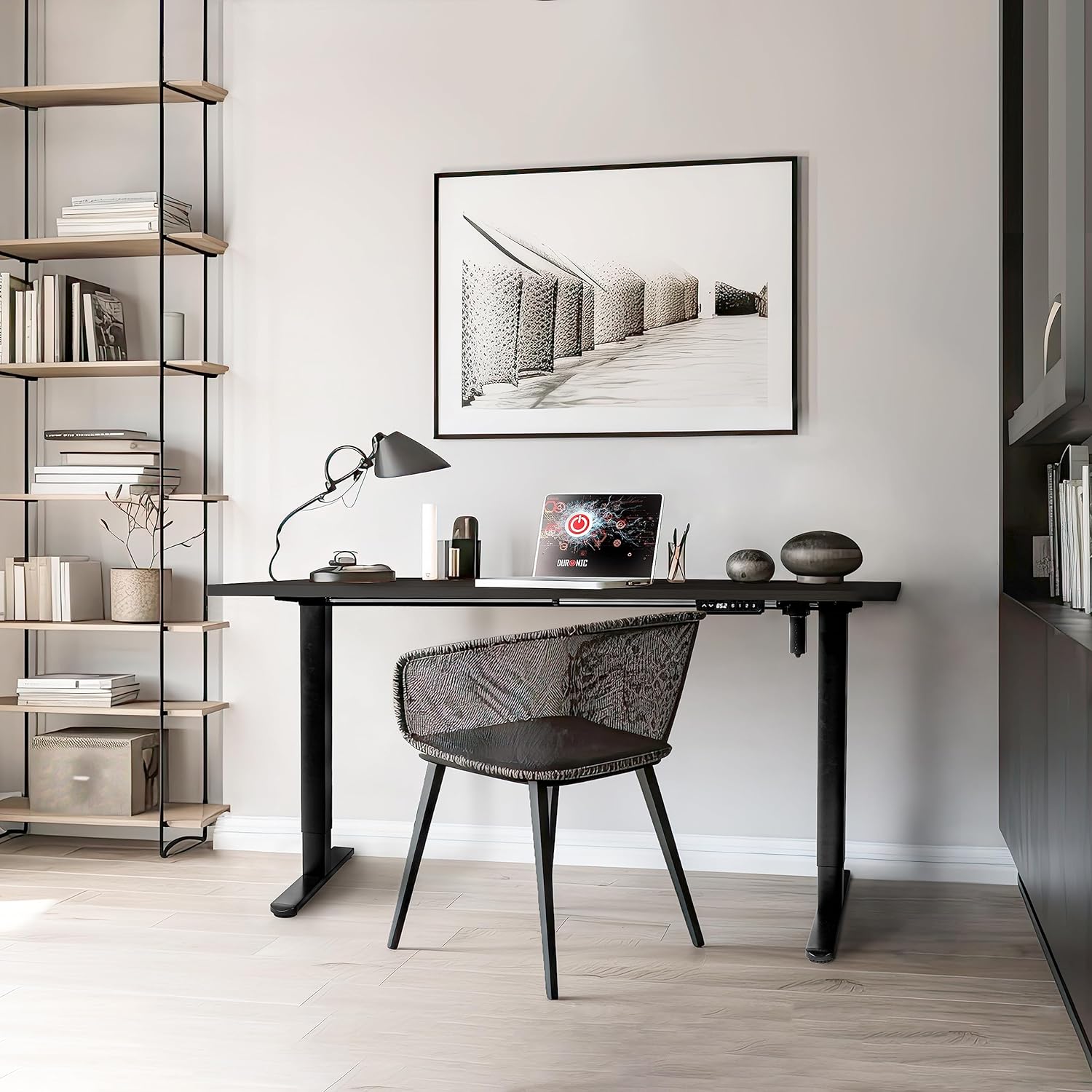 Duronic TT140 BK Tischplatte Beispiel Schreibtisch im Wohnzimmer